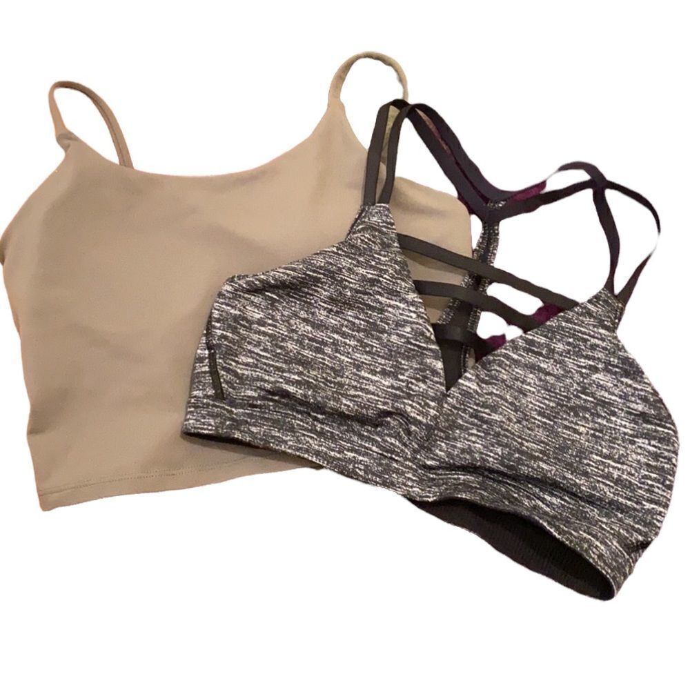 Bundle 2 pieces bra: Victoria Secret & no name bra . Size S.